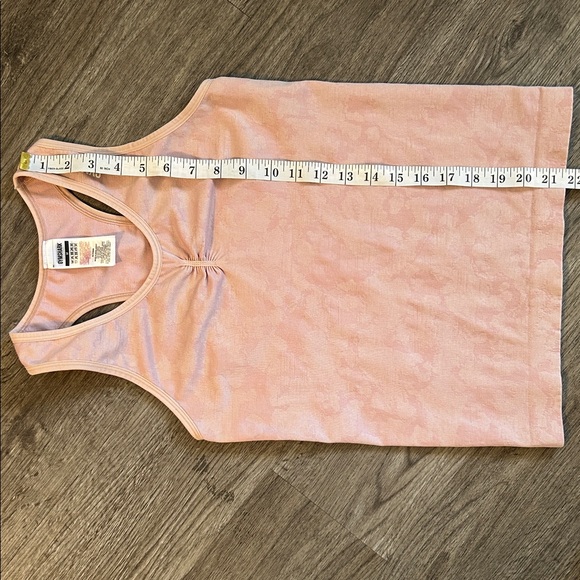 Gymshark Adapt Camo Seamless Tank Pink Racerback Workout Top Size M - Picture 4 of 8